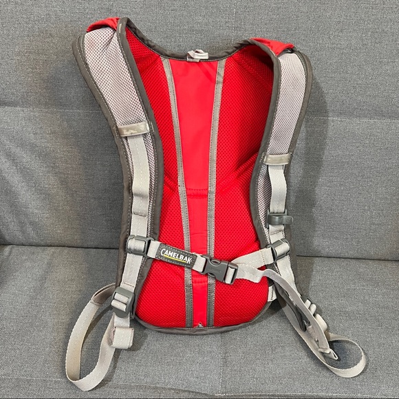 Camelbak Rogue Hydration Pack - Picture 4 of 5